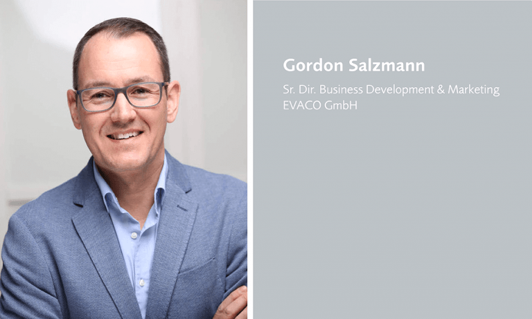 Gordon Salzmann erklärt den Ganzheitlichen Lösungsansatz von EVACO auf dem datatalk congress.