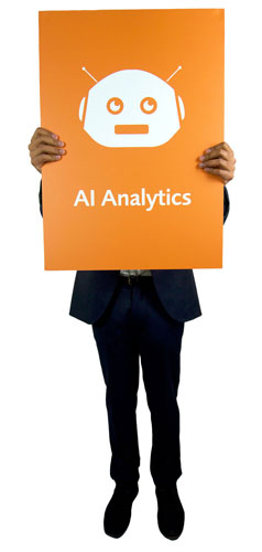 EVACO AI Analytics Person mit Schild