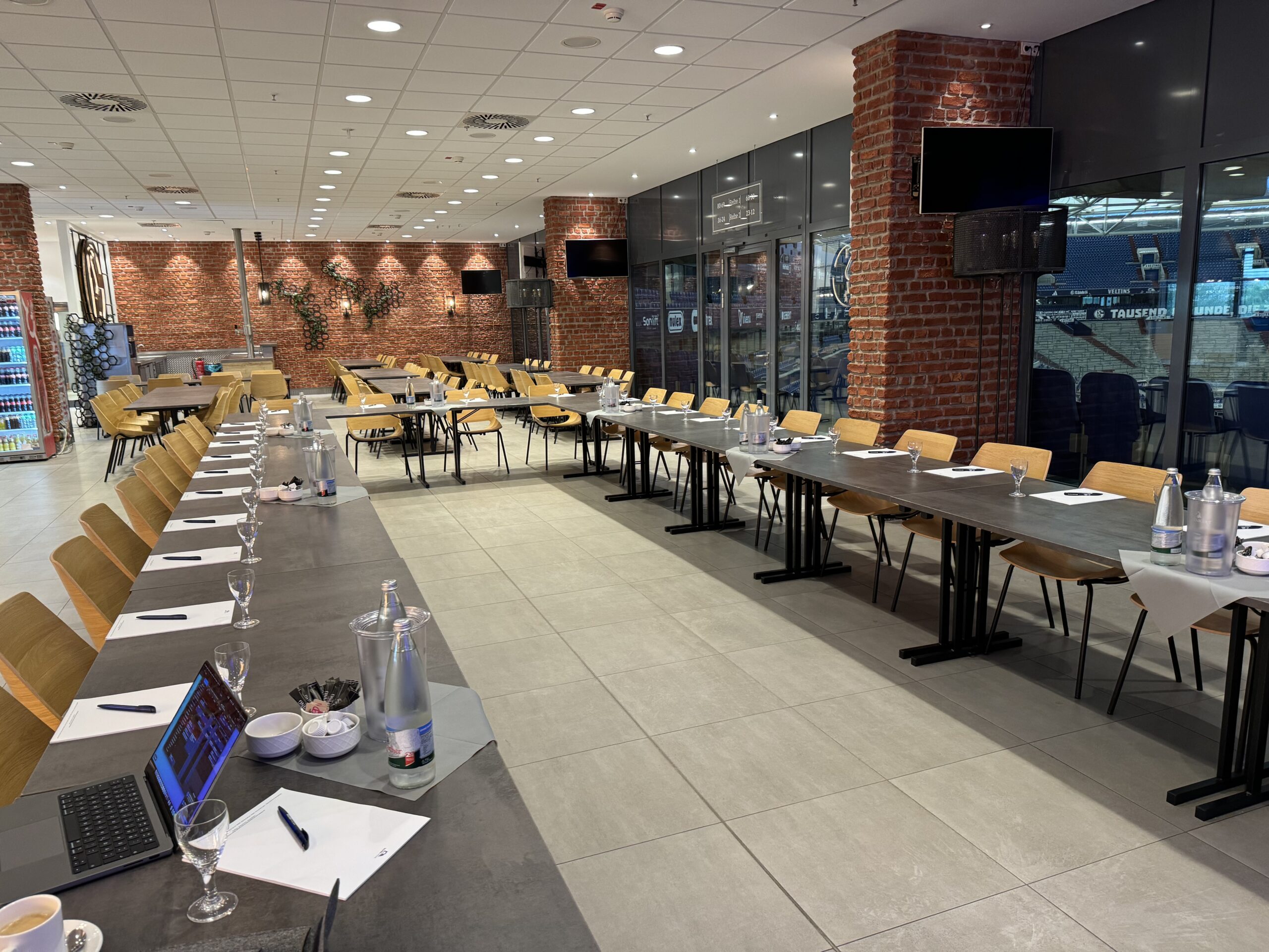 THE DATA SOCIETY in der Veltins Arena